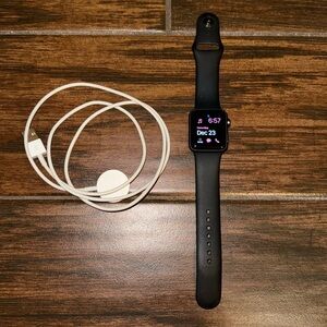 Apple Watch Series 3 in Space Gray 38 mm. Excellent Condition.